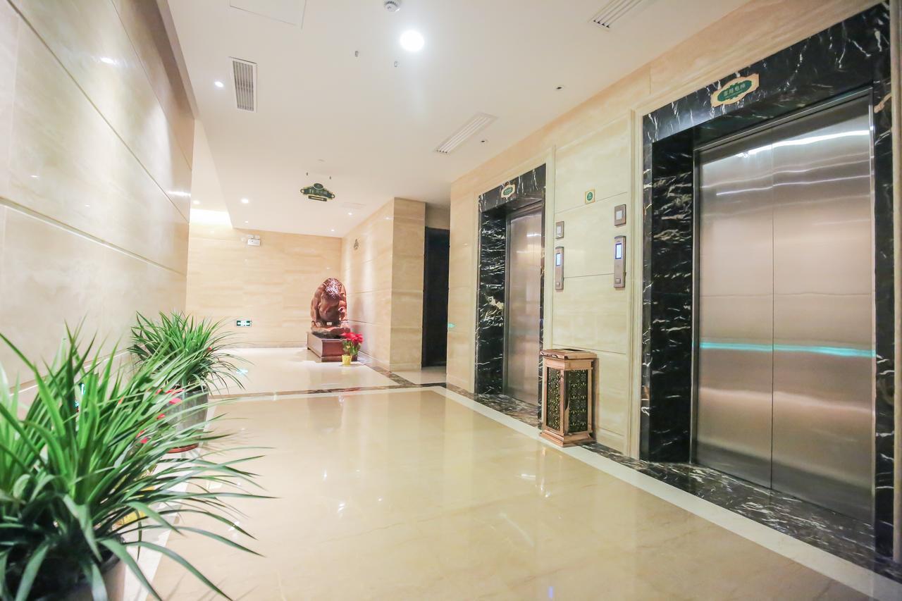 Khách sạn Xin Jue Jiayi Airport And International *