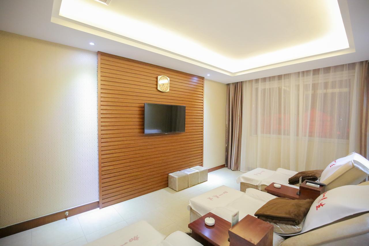 Khách sạn Xin Jue Jiayi Airport And International *